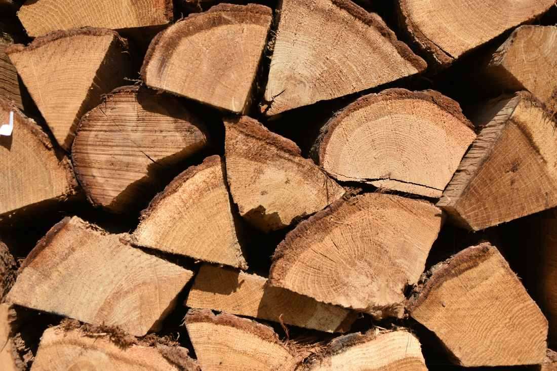 Close-up of kiln-dried oak logs from William Alexander Logs